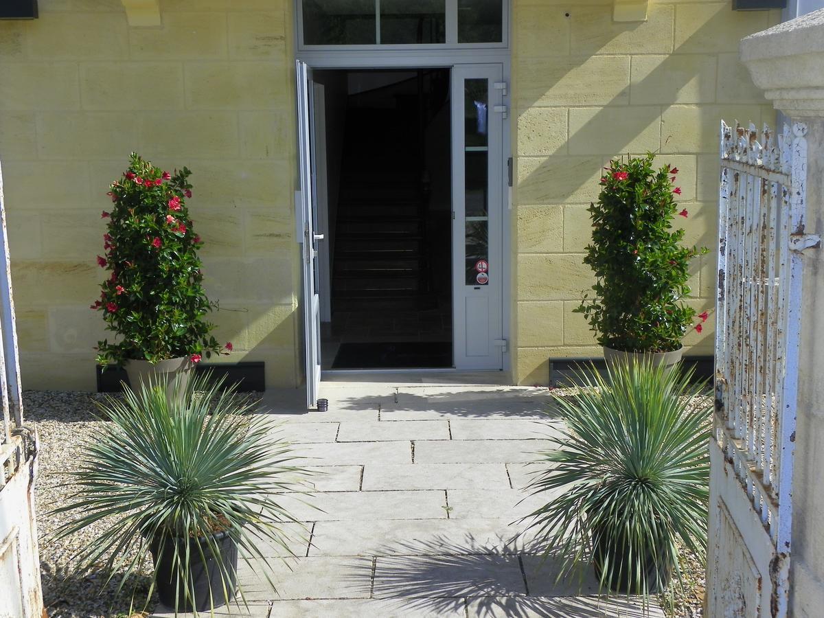 Logis- Hotel Spa Restaurant L'Epicurial Saint-Pey-de-Castets Exterior photo